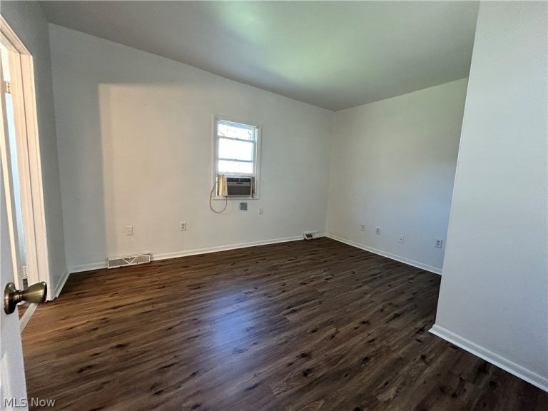 642 Cove Road #1, Weirton, WV - Photo 5