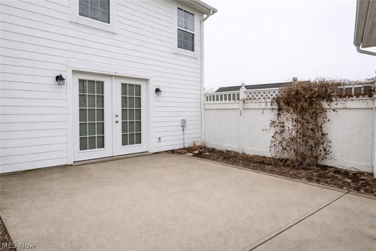 633 Lakeview Drive, Grove City, OH - Photo 4