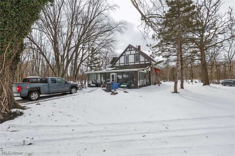 9491 Root Road, North Ridgeville, OH, 44039