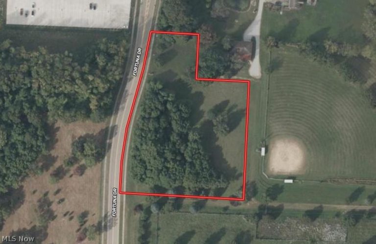 Fortuna Drive, Akron, OH, 44312