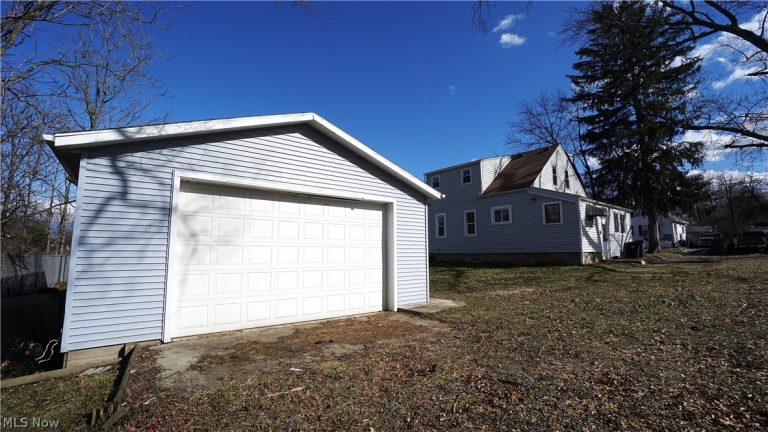 1448 Creighton Avenue, Akron, OH - Photo 6