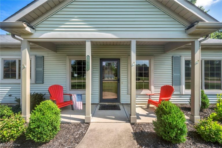 1017 Glendalough Avenue, Grafton, OH - Photo 2