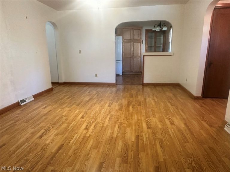 417 Otis Court, Girard, OH - Photo 8