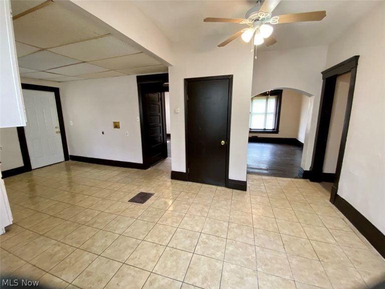 390 Doyle Street, Akron, OH - Photo 6