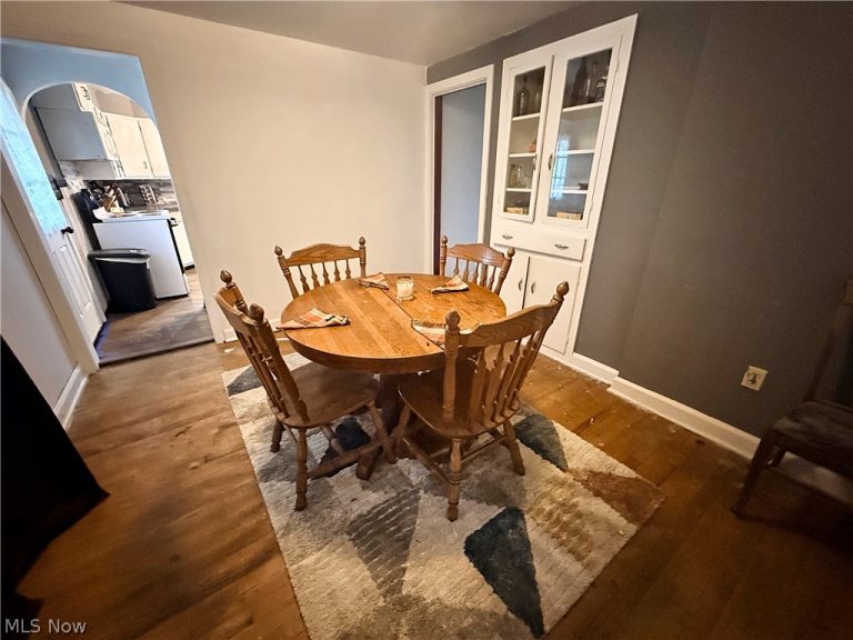 221 Wood Street, Malvern, OH - Photo 4