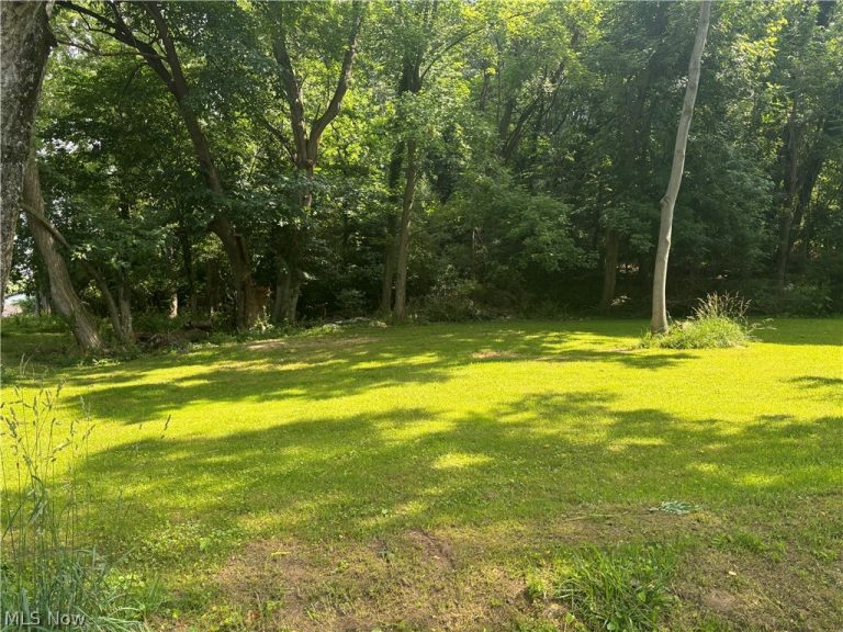 26th Street, Parkersburg, WV, 26101