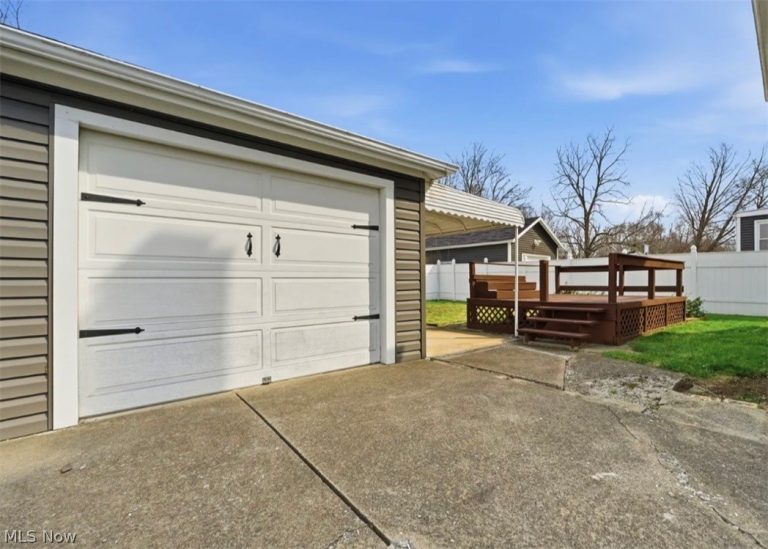 1150 10th Street, Lorain, OH - Photo 3
