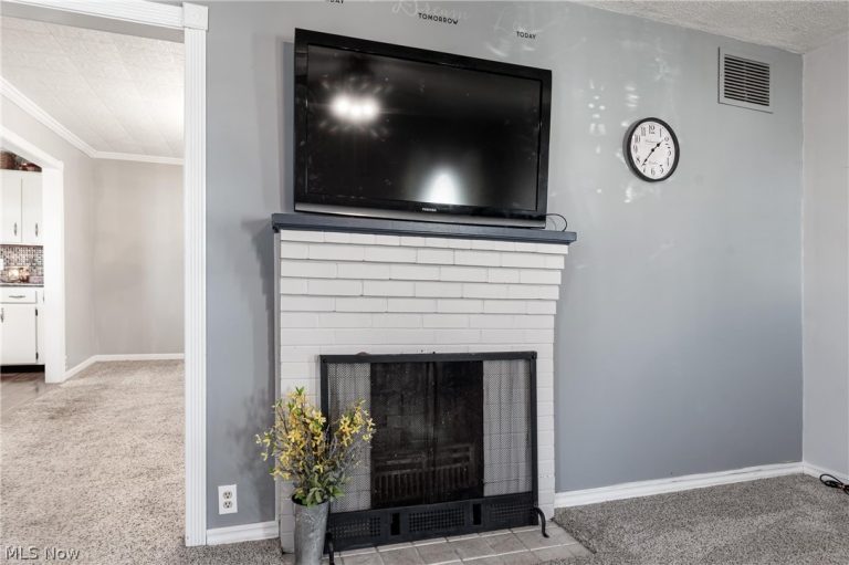 136 Hull Street, Crooksville, OH - Photo 8