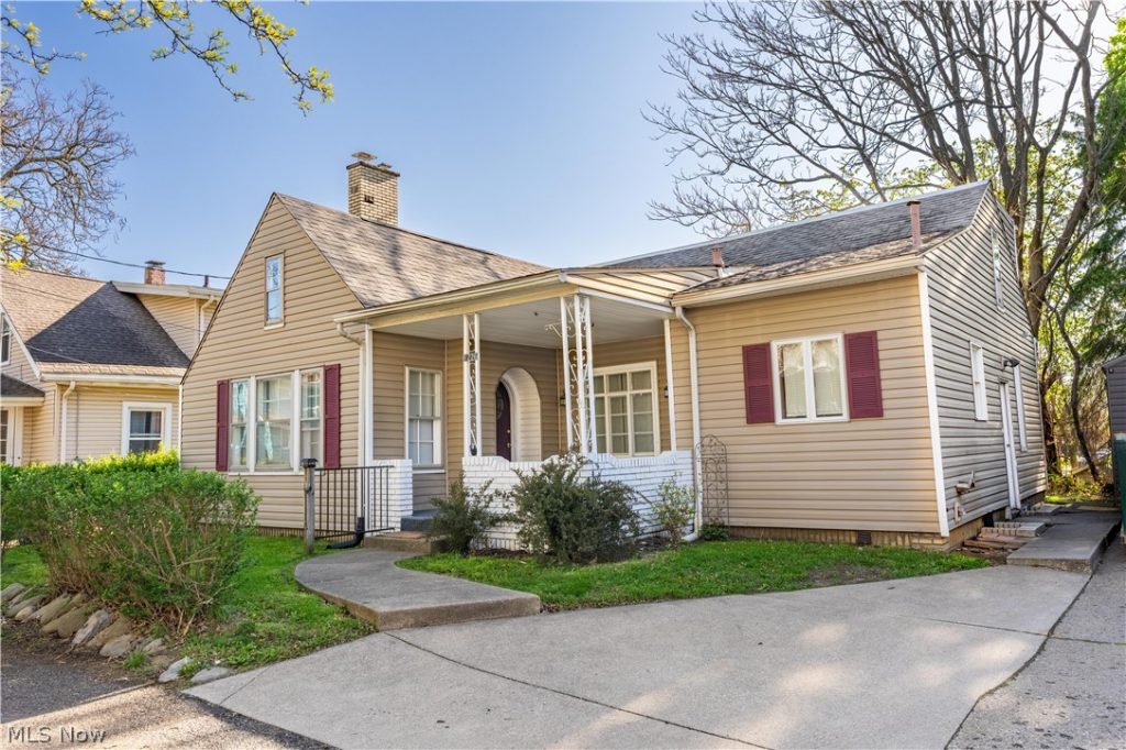 1226 Ford Court, Canton, OH