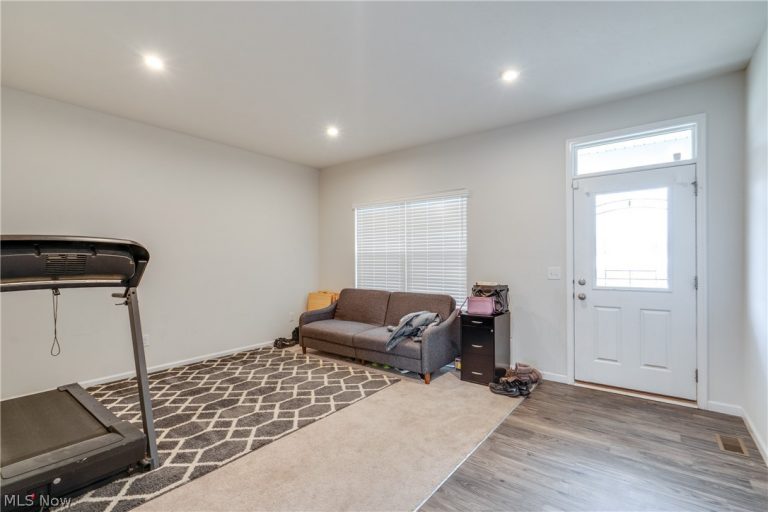 2326 Orchard Circle, Ravenna, OH - Photo 4