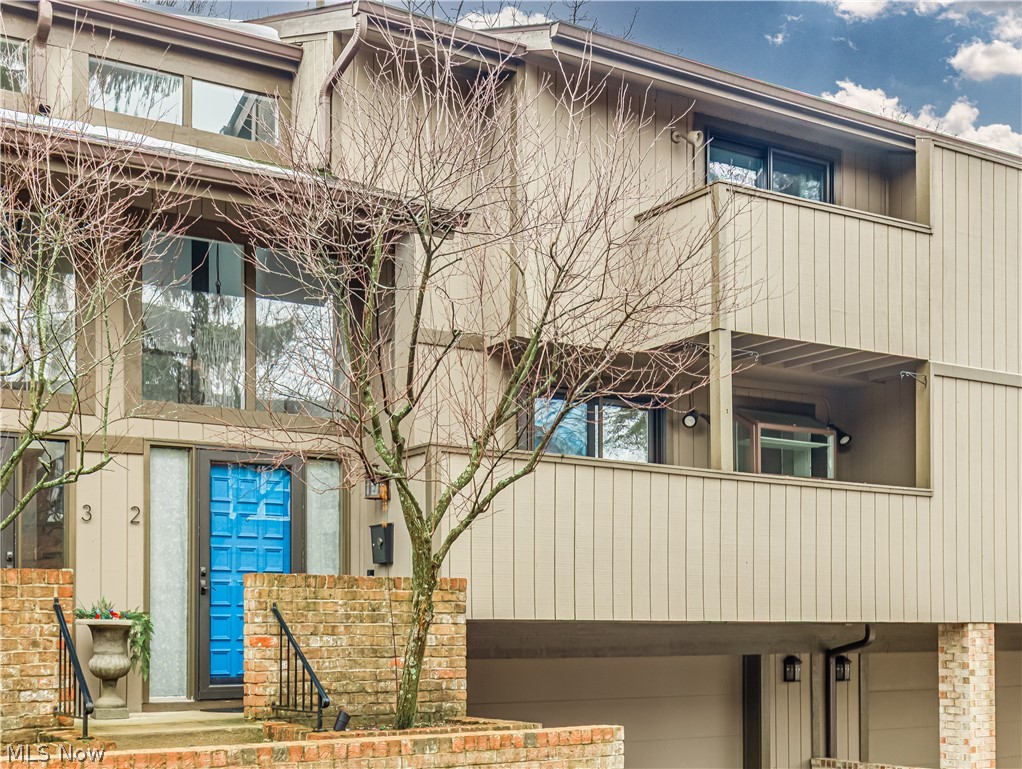 2675 Warrensville Center Road #2, Shaker Heights, OH