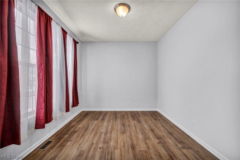 10400 Maryland Street, Aurora, OH - Photo 2