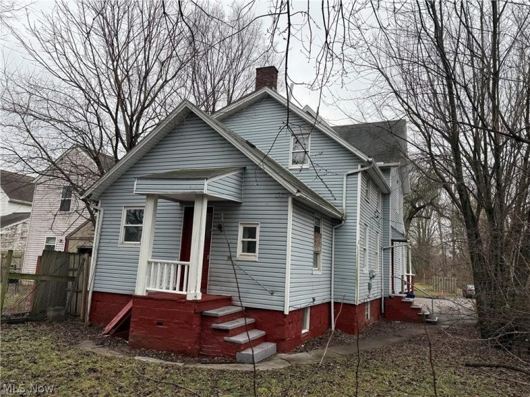 7705 Star Avenue, Cleveland, OH - Photo 3