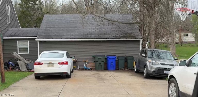 135 Harper Road, Streetsboro, OH - Photo 2