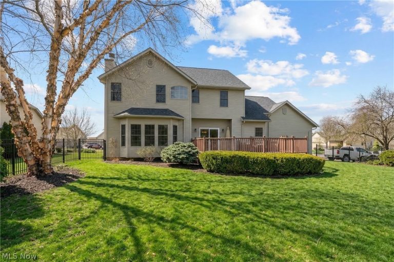 806 Forrest Ridge Drive, Dover, OH - Photo 4