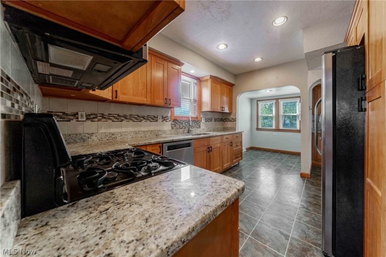 3598 Cedarbrook Road, University Heights, OH - Photo 6