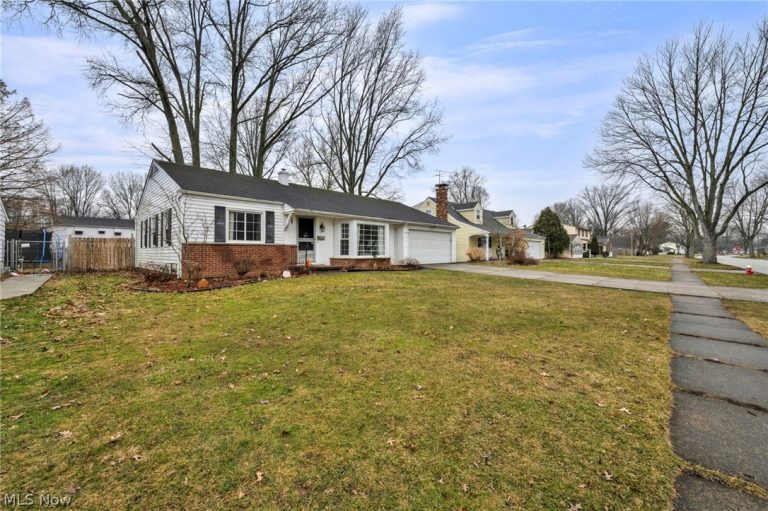 337 University Avenue, Elyria, OH - Photo 4