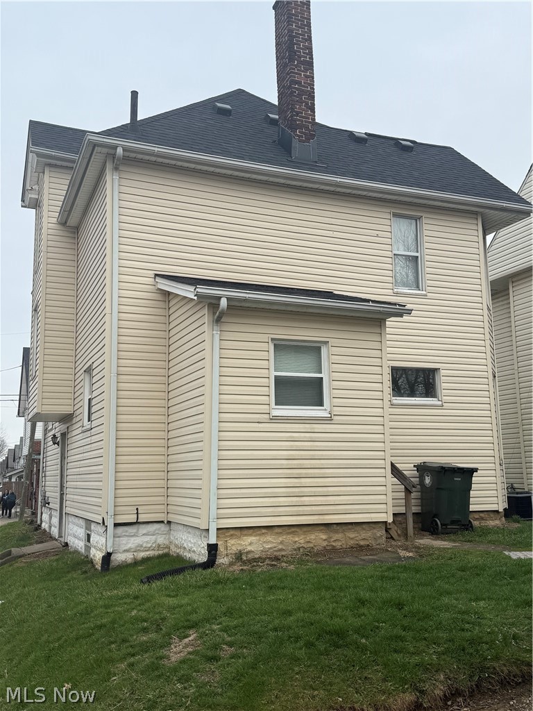 901 Clarendon Avenue, Canton, OH - Photo 2