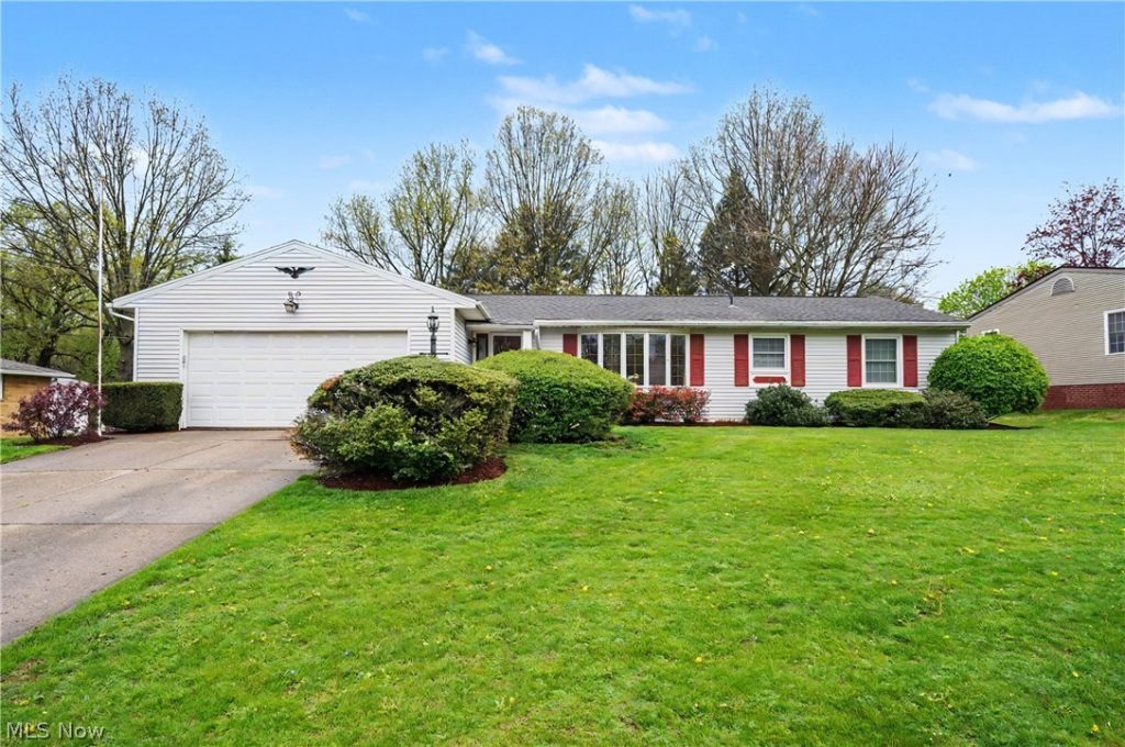 1210 Janet Avenue, North Canton, OH