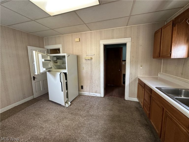 409 East Street, Caldwell, OH - Photo 8