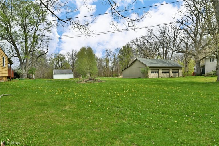 3rd, Niles, OH - Photo 4