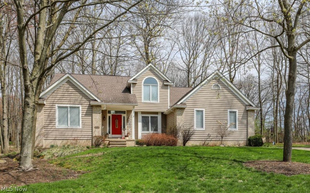 358 Woodbend Road, Ravenna, OH