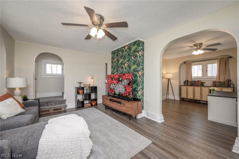 1106 Collinwood Avenue, Akron, OH - Photo 8