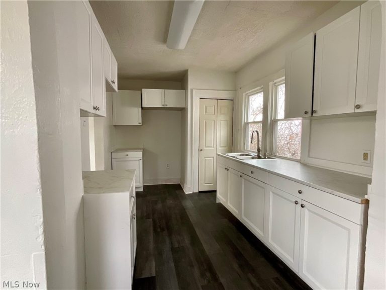 425 Spaulding Street, Akron, OH - Photo 6