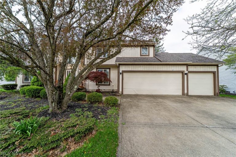 368 Leverett Lane, Highland Heights, OH, 44143