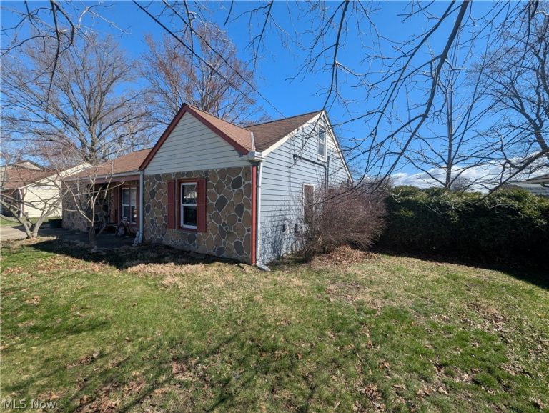 1085 Stevens Boulevard, Eastlake, OH - Photo 2