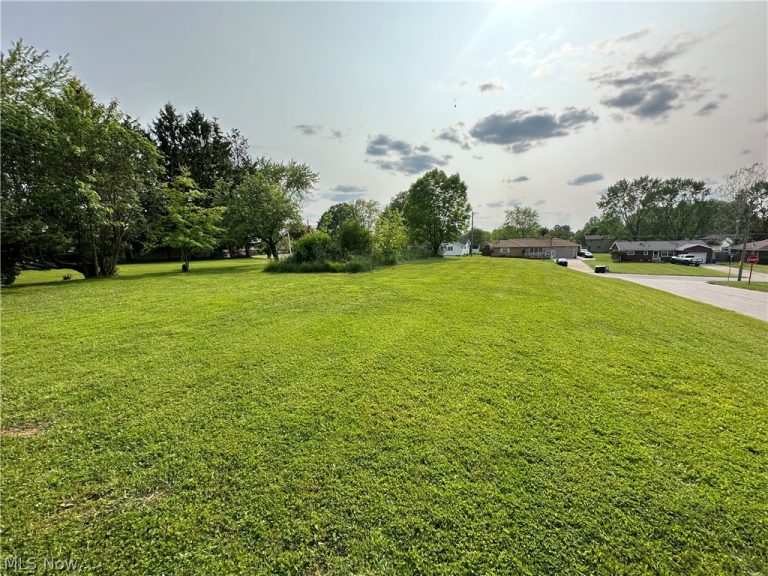 Creed Circle, Campbell, OH, 44405
