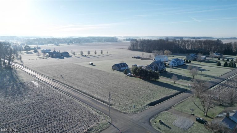 Hoffman Road, Wooster, OH, 44691