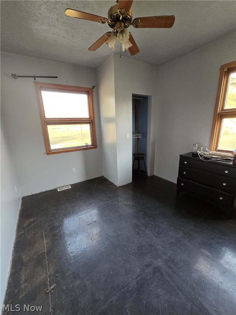 71421 Center Street, St Clairsville, OH - Photo 2