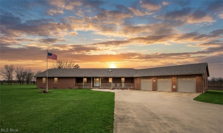 6424 Weaver Road, Berlin Center, OH, 44401