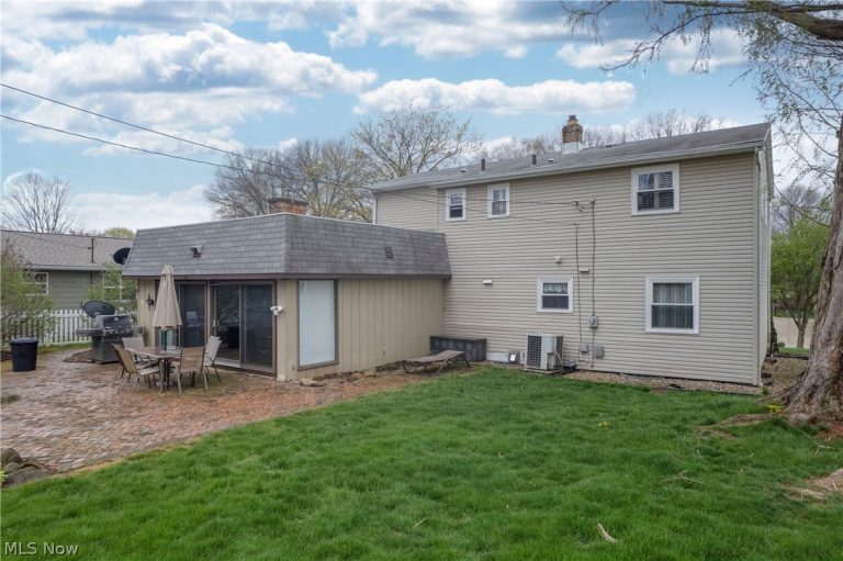 215 Grayling Drive, Fairlawn, OH - Photo 8