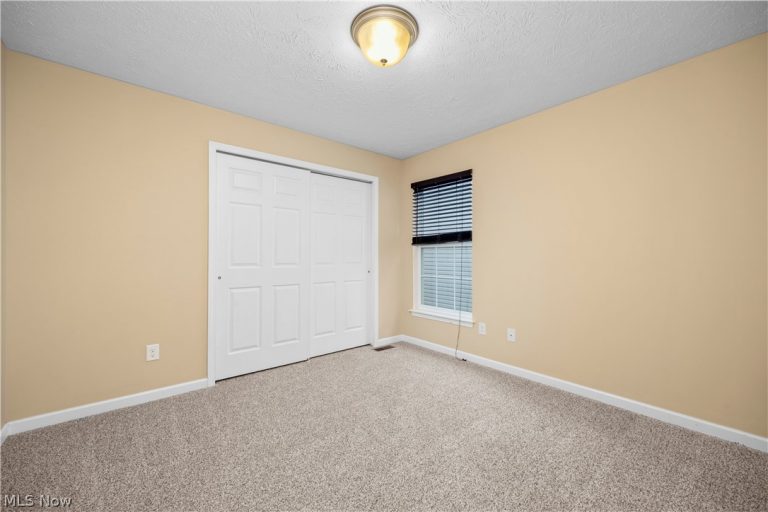 3822 Parkside Circle, Lorain, OH - Photo 4