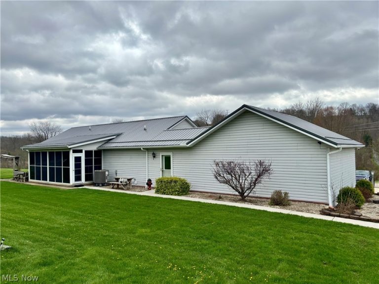 7231 Bluebird Road, East Canton, OH - Photo 4