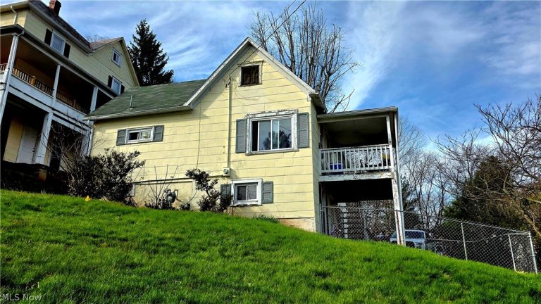 100 Spring Street, Marietta, OH - Photo 3