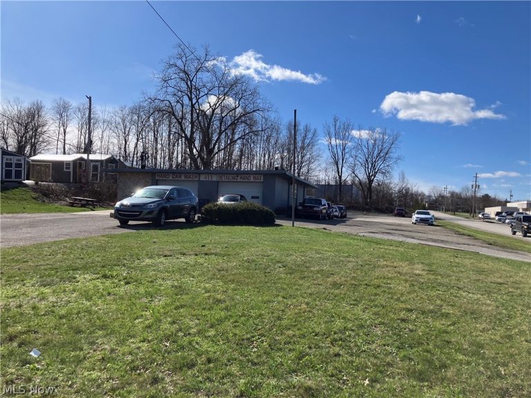 411 West Avenue, Tallmadge, OH - Photo 2