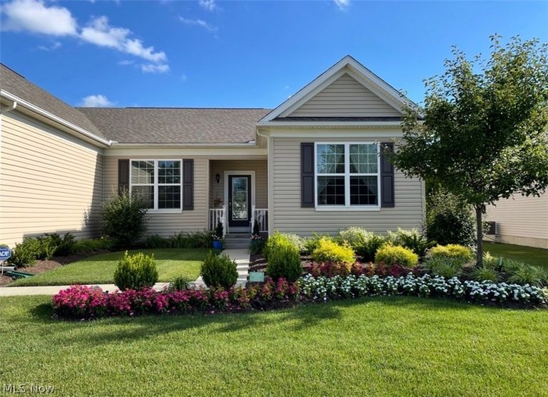 38475 Kingsbury Drive, North Ridgeville, OH - Photo 2