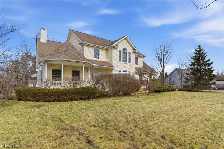 25684 Tryon Road, Oakwood Village, OH - Photo 5