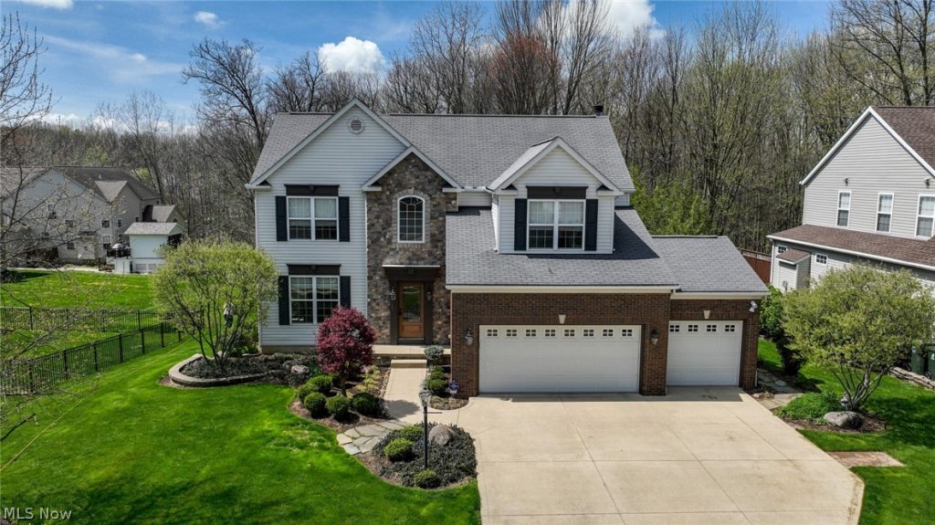 980 Queens Gate Way, Wadsworth, OH