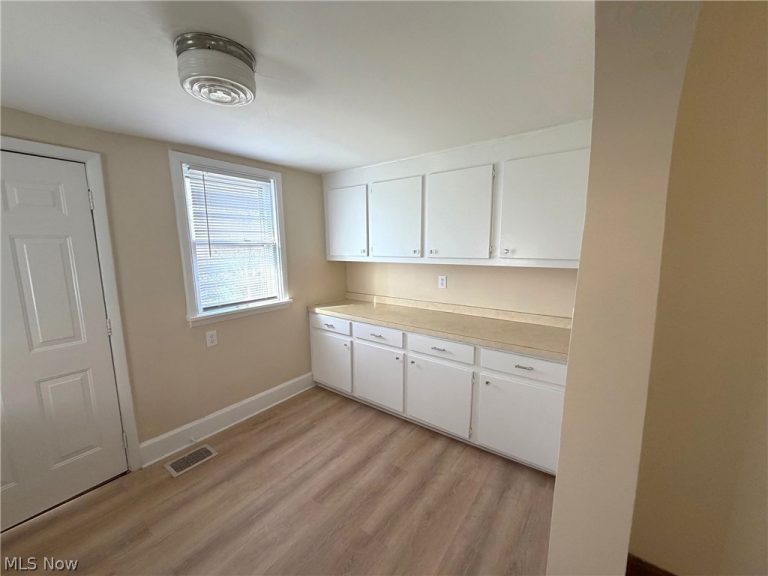 2212 Indiana Way, Canton, OH - Photo 5