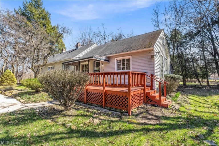 2150 Glenridge Road, Euclid, OH - Photo 2