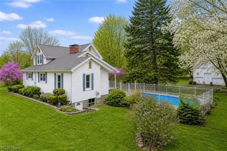 3572 Wilson Sharpsville Road, Cortland, OH, 44410