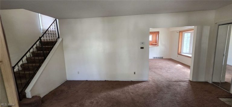 1811 Green Road, South Euclid, OH - Photo 3