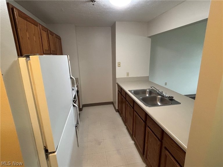 59 Lincoln Way #304, Massillon, OH - Photo 3