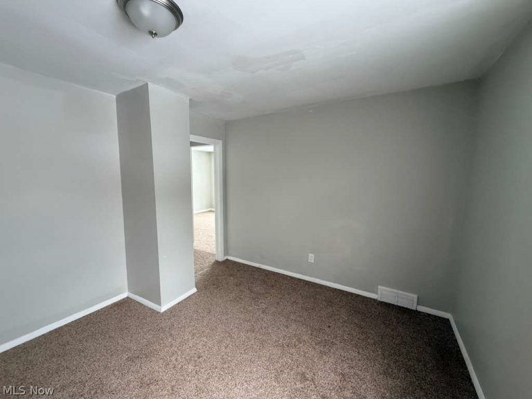 3060 Charles Carr Place, Cleveland, OH - Photo 8