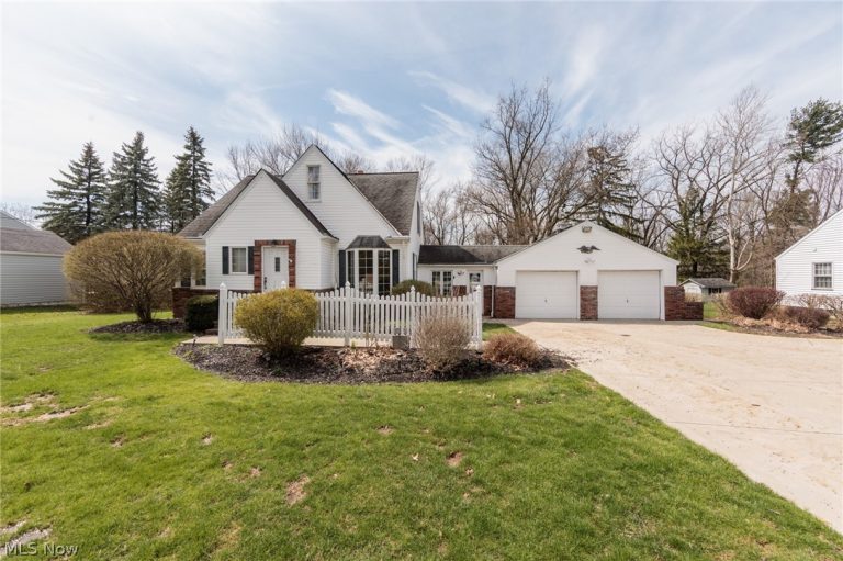 10136 Ridge Road, North Royalton, OH - Photo 2