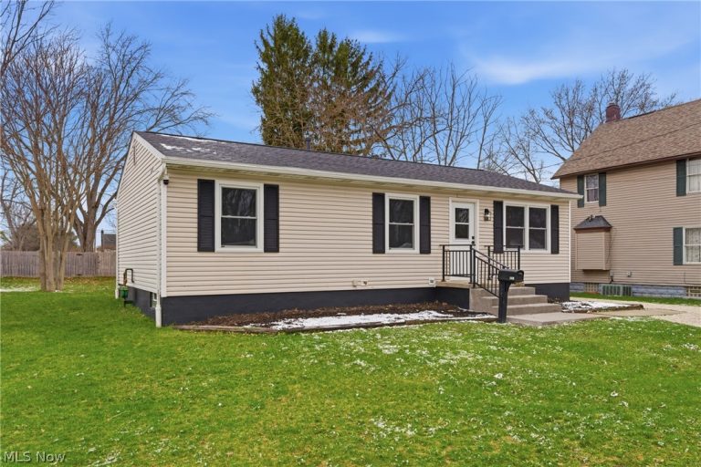 176 Grace Avenue, Barberton, OH - Photo 2